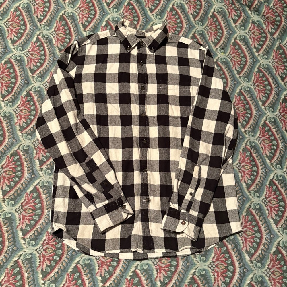 Men’s St. John’s bay flannel size medium